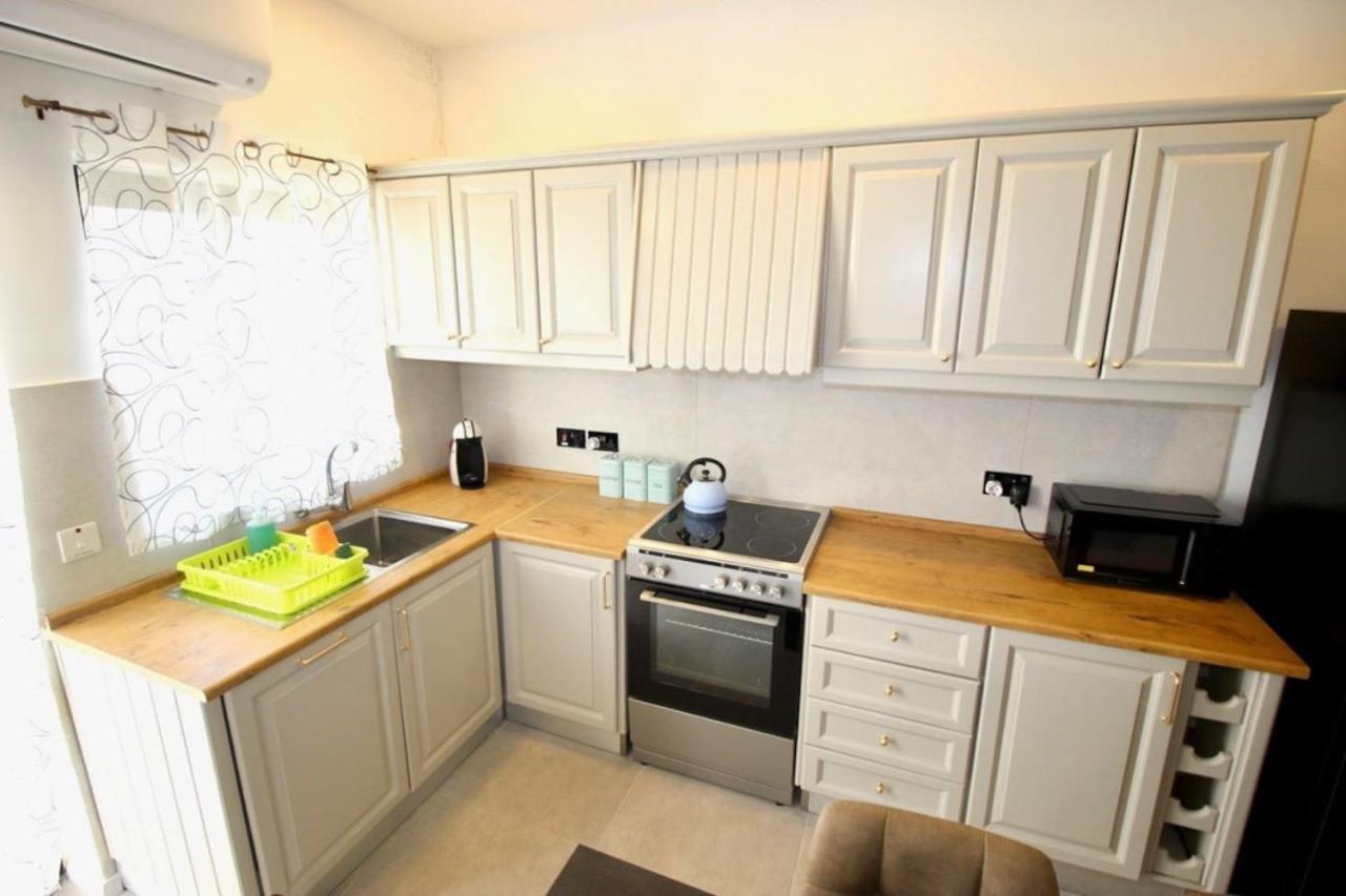 Gzira 3 Bedroom Apartment ภายนอก รูปภาพ